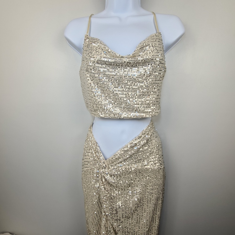 Forever 21 Sequin Ivory Two Piece Outfit Women's Small Top And Skirt Shiny Party - Picture 2 of 16
